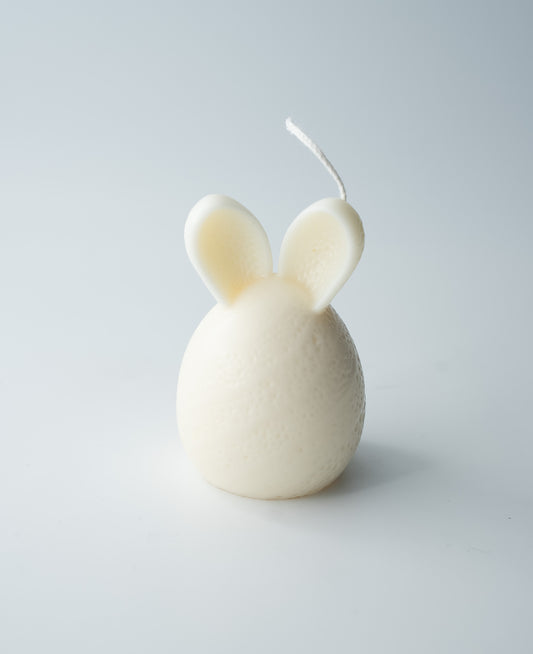 Petit oeuf aux oreilles de lapin